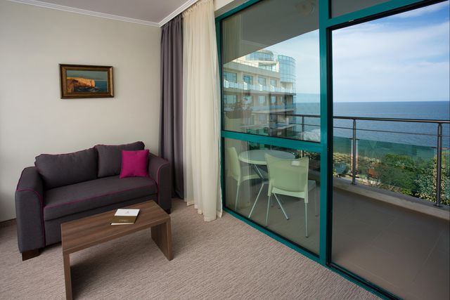 Marina Grand Beach - Doppelzimmer mit Meerblick